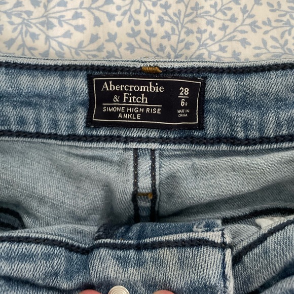Abercrombie Jeans Ankle Cropped - Picture 2 of 6
